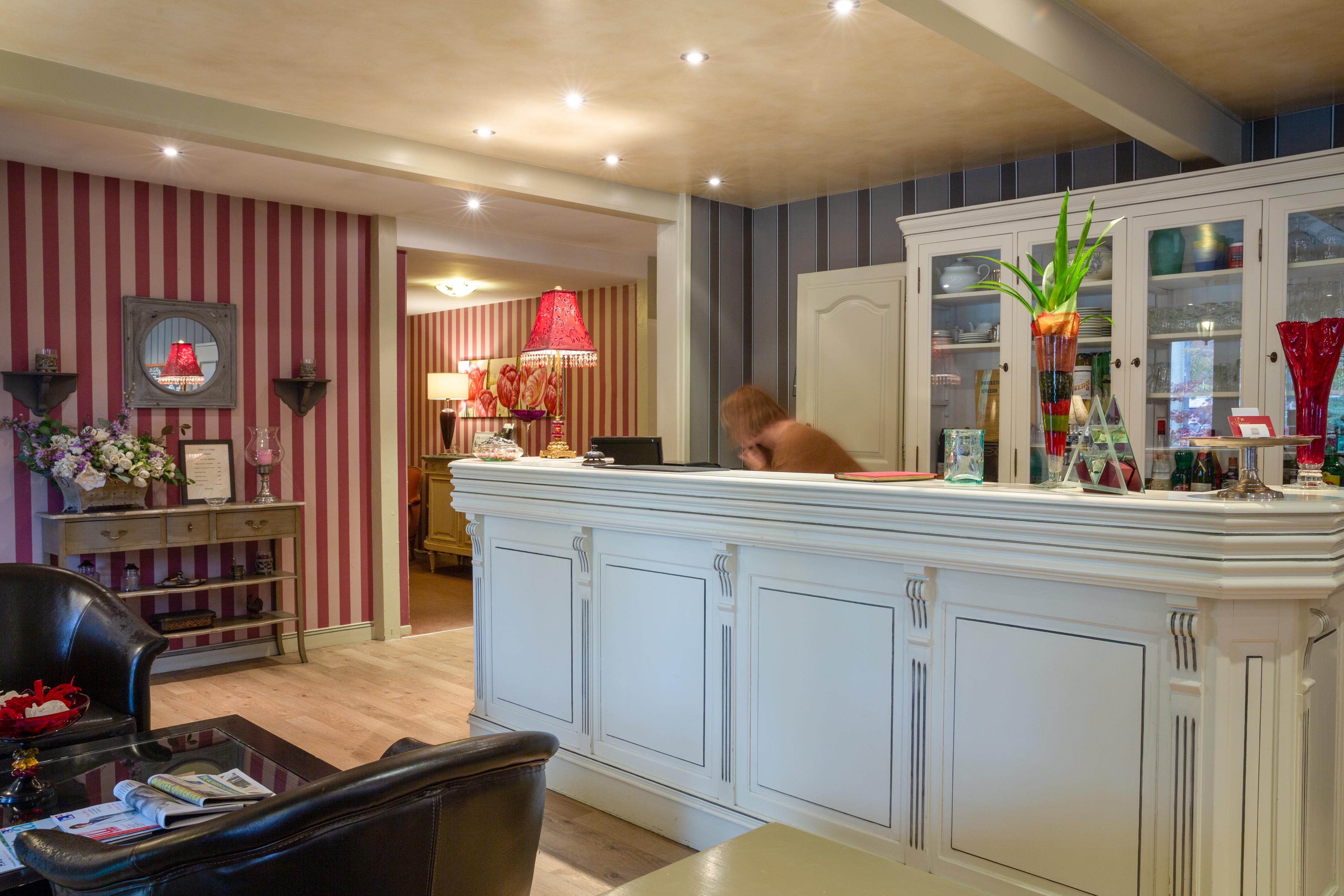 The Originals City, Le Cottage Hotel, Bruay La Buissiere Exteriör bild